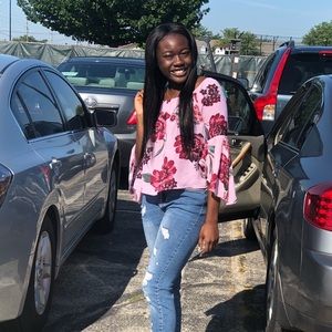 Meet your Posher, Aysia